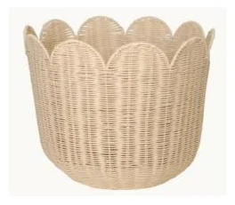 Tall round rattan basket with scalloped rim - HNH BK2590