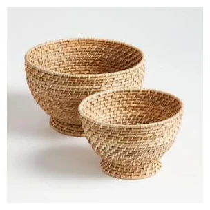 Pair of coiled seagrass bowls on woven feet - HNH 29040