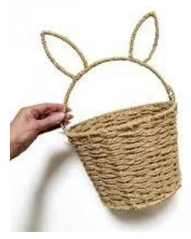 Seagrass wall basket with woven rabbit ears - HNH 29027